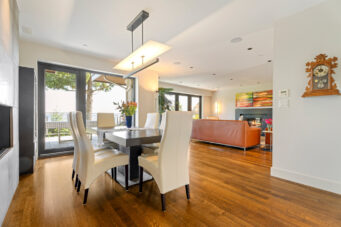 3389 Thompson Crescent